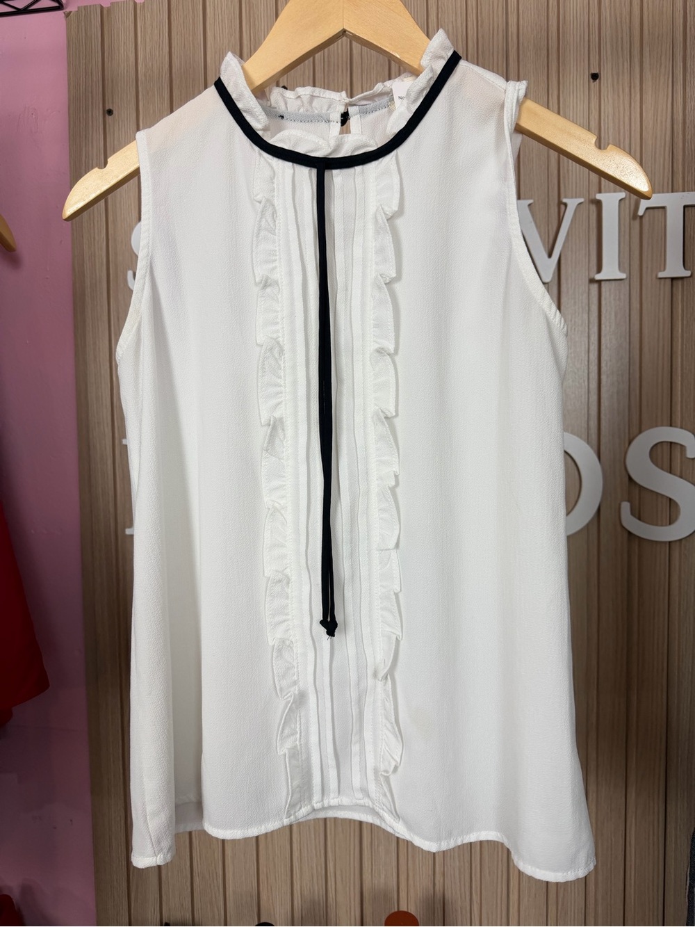 Monteau Cream Wide-Leg Pants with White Sleeveless Blouse - Picture 2 of 7